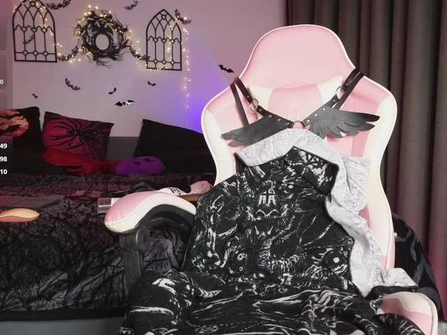 Devilsbride's BongaCams show and profile