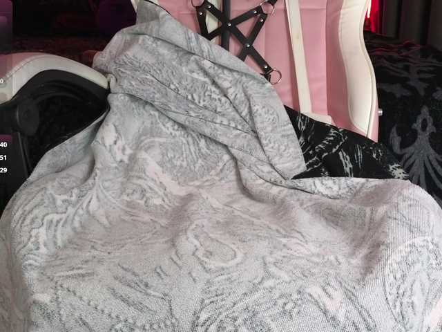 Devilsbride's BongaCams show and profile