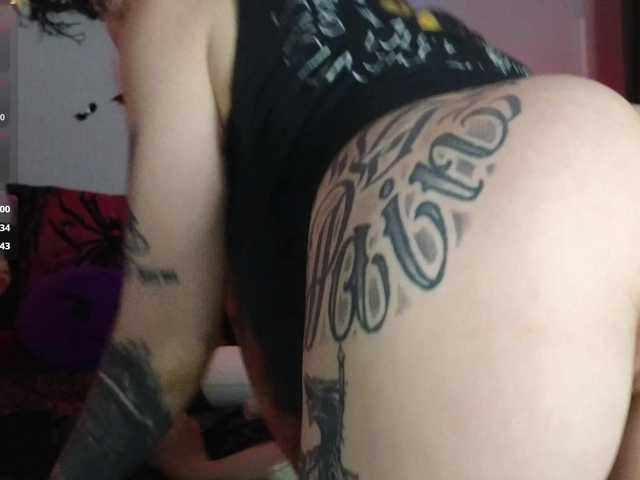 Devilsbride's BongaCams show and profile