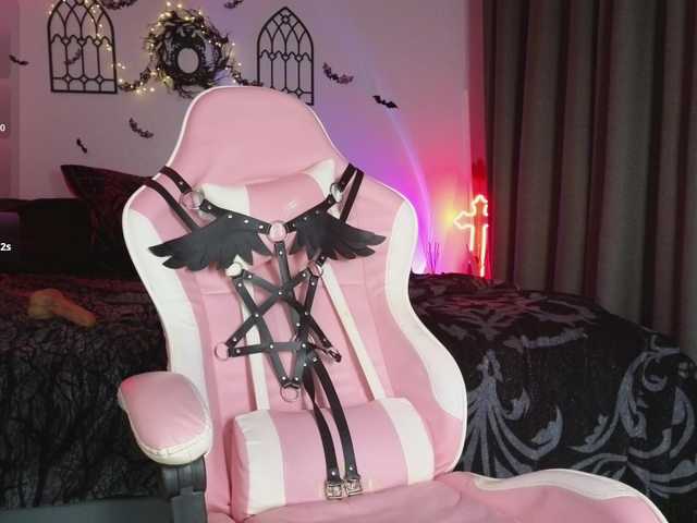 Devilsbride's BongaCams show and profile