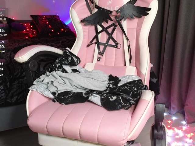 Devilsbride's BongaCams show and profile