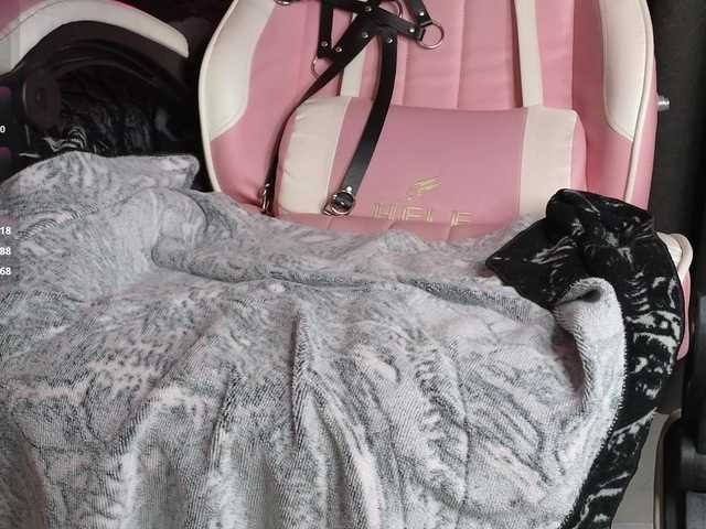 Devilsbride live cam