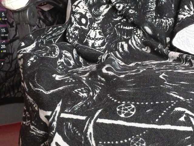 Devilsbride's BongaCams show and profile