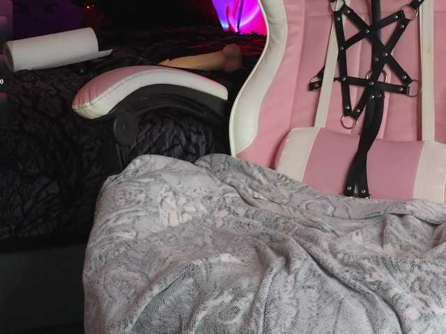 Devilsbride's BongaCams show and profile