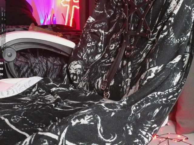 Devilsbride's BongaCams show and profile