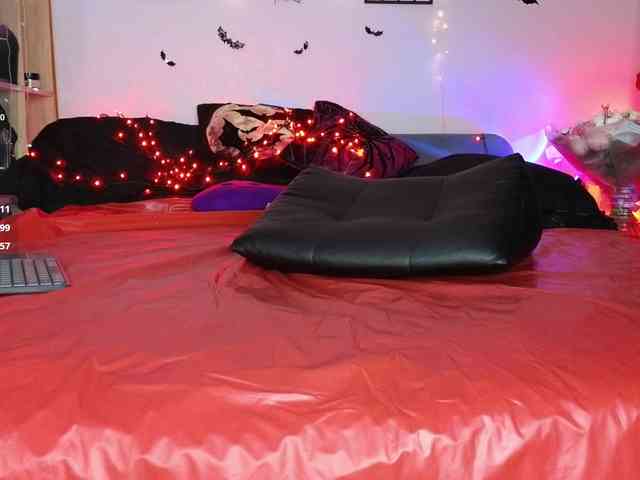 Devilsbride Live Webcam on BongaCams