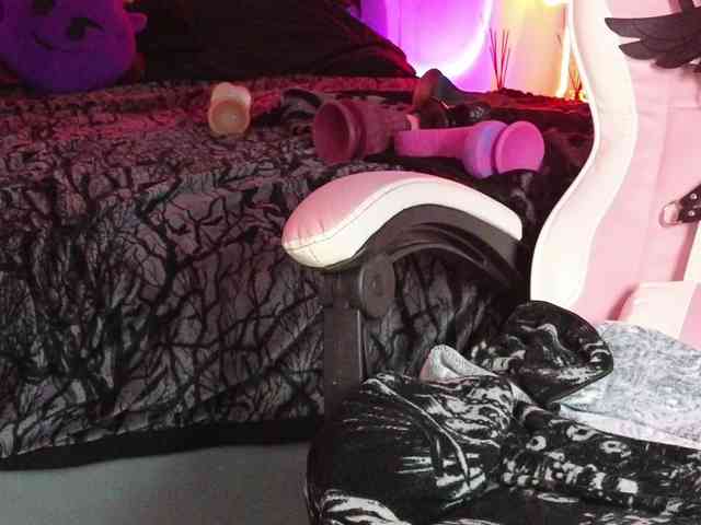 Devilsbride Live Webcam on BongaCams