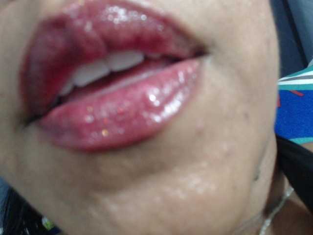 Pocahontas17's BongaCams show and profile