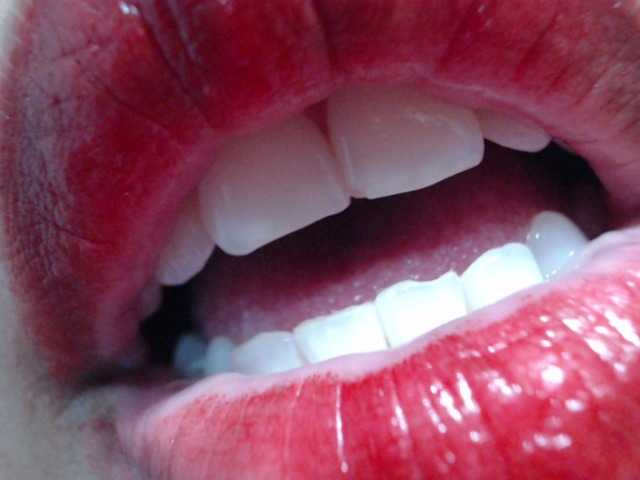 Pocahontas17's BongaCams show and profile