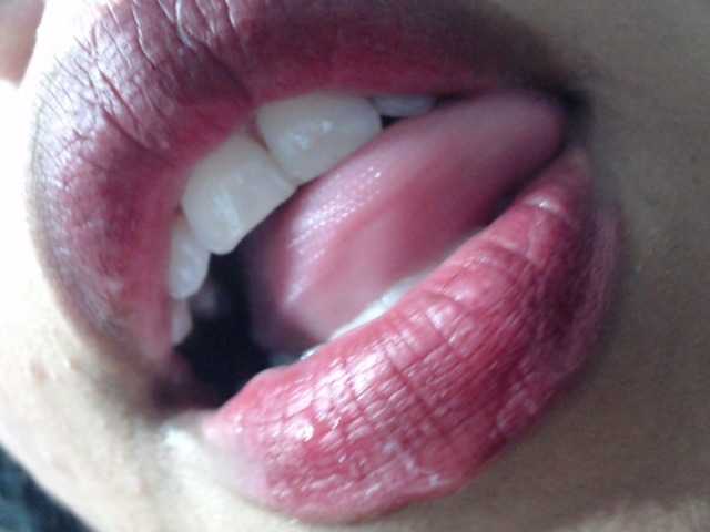 Pocahontas17's BongaCams show and profile