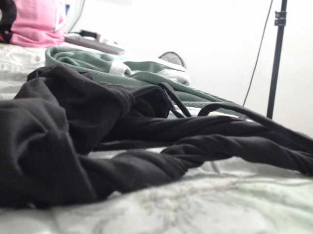 Pocahontas17's BongaCams show and profile