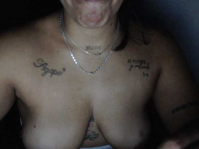 Pocahontas17's BongaCams show and profile