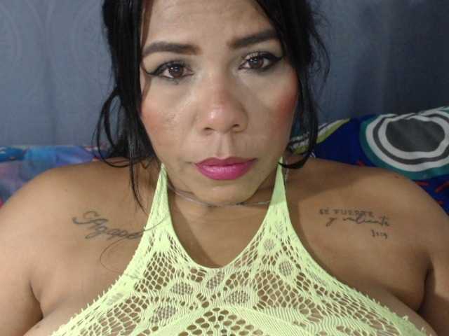 Pocahontas17 live cam profile