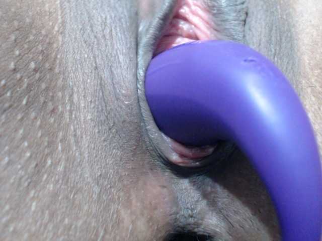 Pocahontas17's BongaCams show and profile