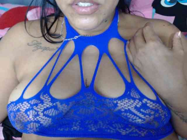 Pocahontas17 Live Webcam on BongaCams