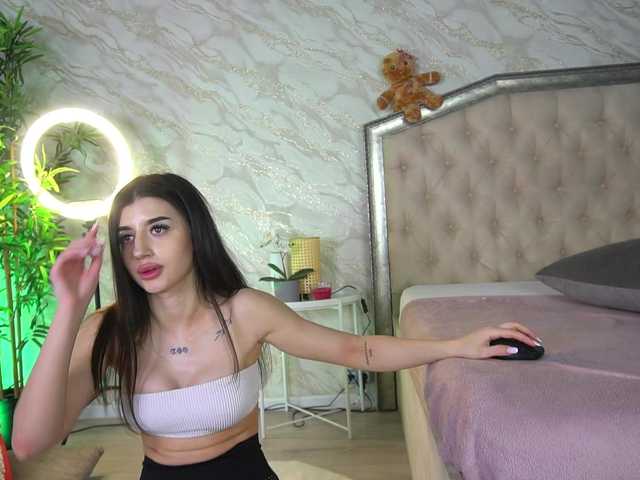 KatelynSparks's BongaCams show and profile