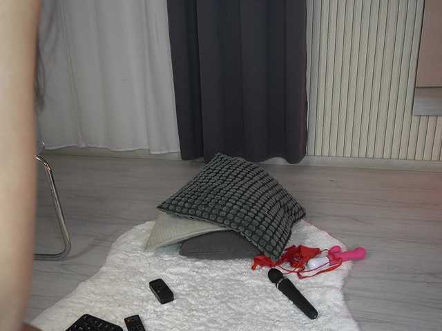 KatelynSparks's BongaCams show and profile