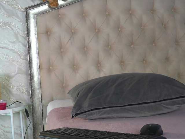 KatelynSparks's BongaCams show and profile