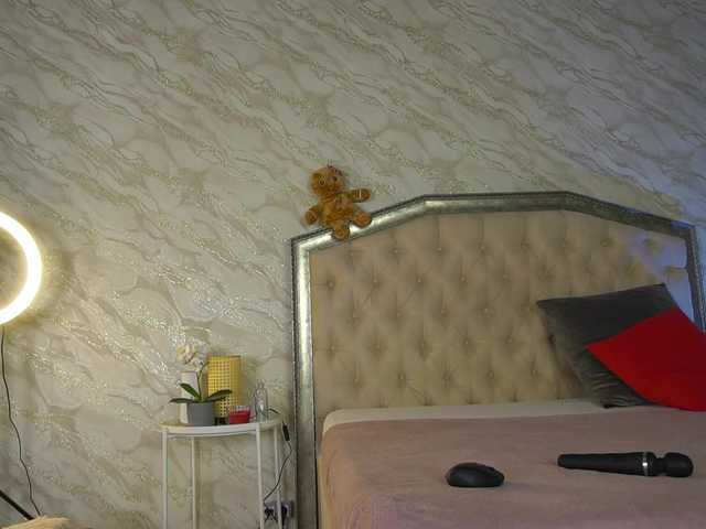 KatelynSparks's BongaCams show and profile