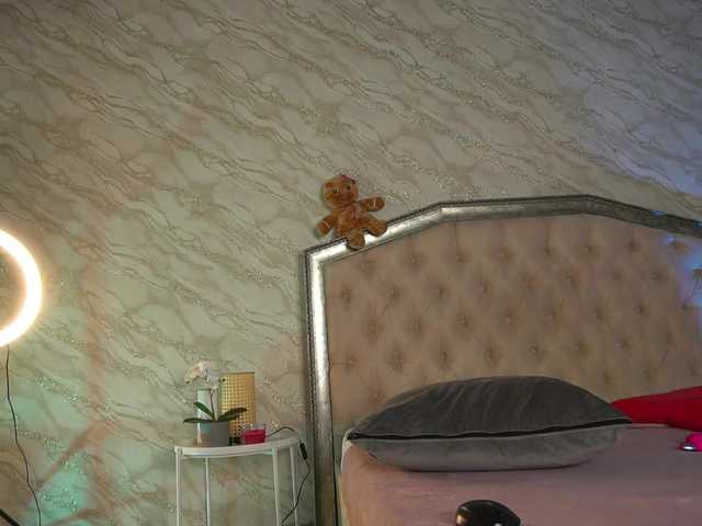 KatelynSparks's BongaCams show and profile