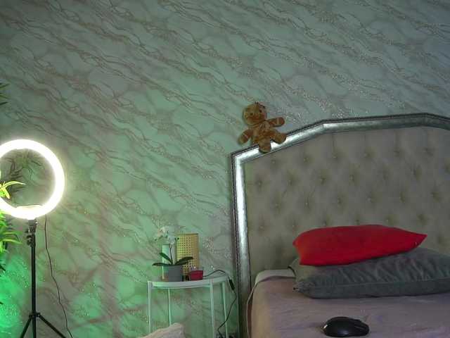 KatelynSparks's BongaCams show and profile