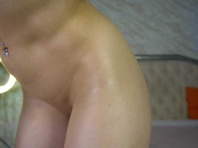 KatelynSparks's BongaCams show and profile