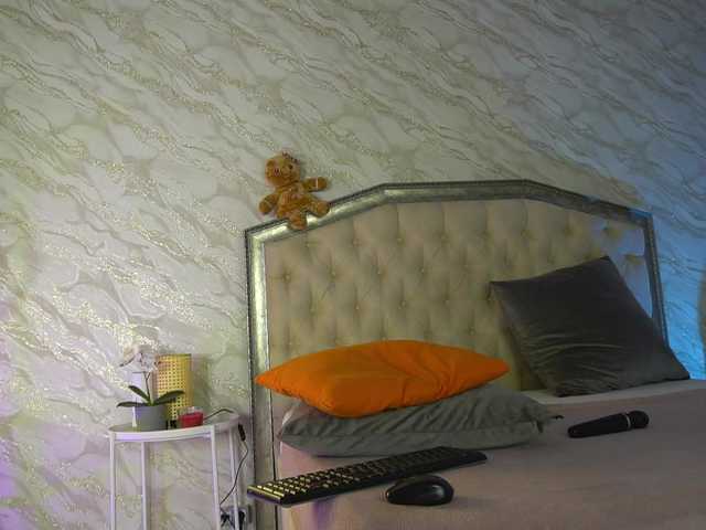 KatelynSparks's BongaCams show and profile