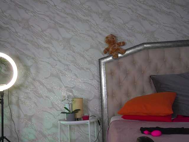 KatelynSparks's BongaCams show and profile