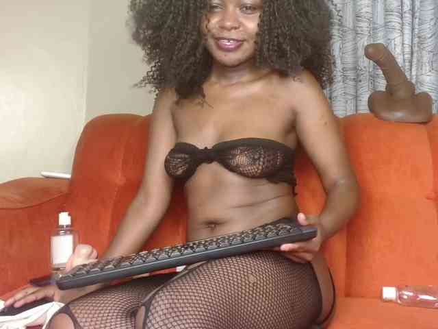 Cynthia-G webcam