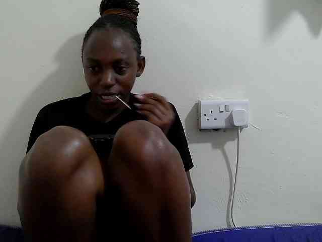 lilqueen1 webcam