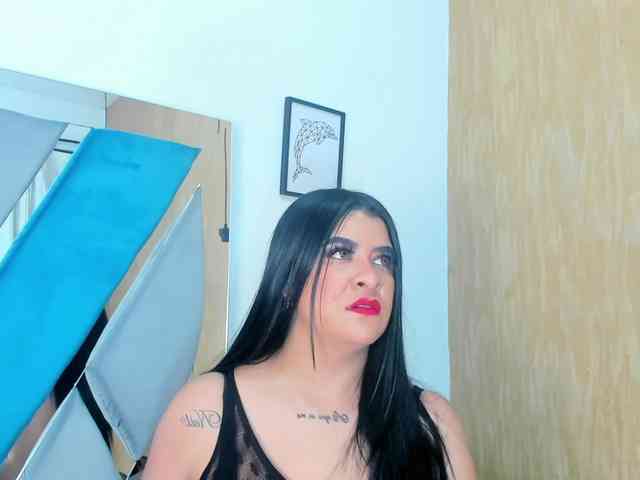Pretty-BigBoobs webcam