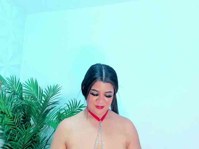 Pretty-BigBoobs webcam
