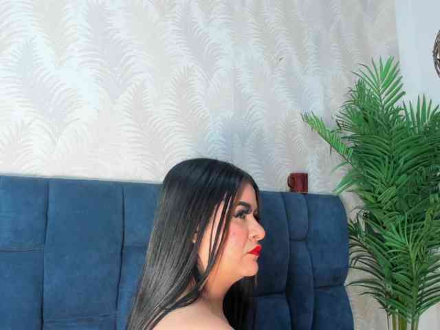 Pretty-BigBoobs webcam