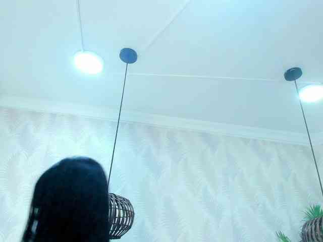 Pretty-BigBoobs webcam