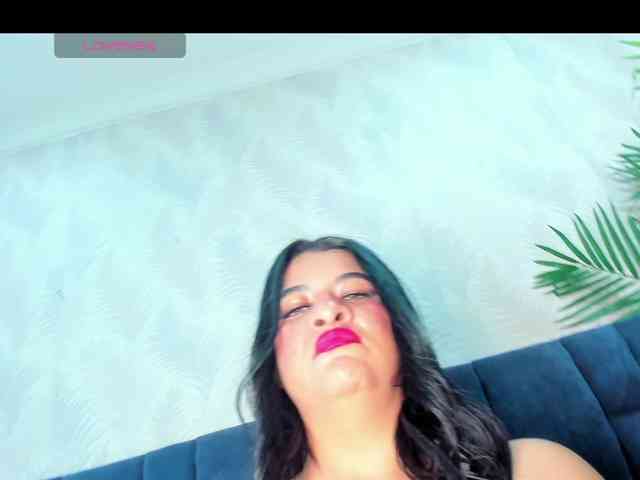 Pretty-BigBoobs webcam