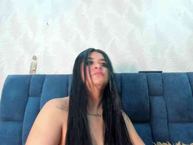 Pretty-BigBoobs webcam
