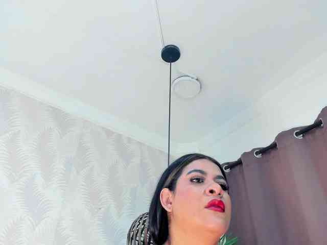 Pretty-BigBoobs webcam