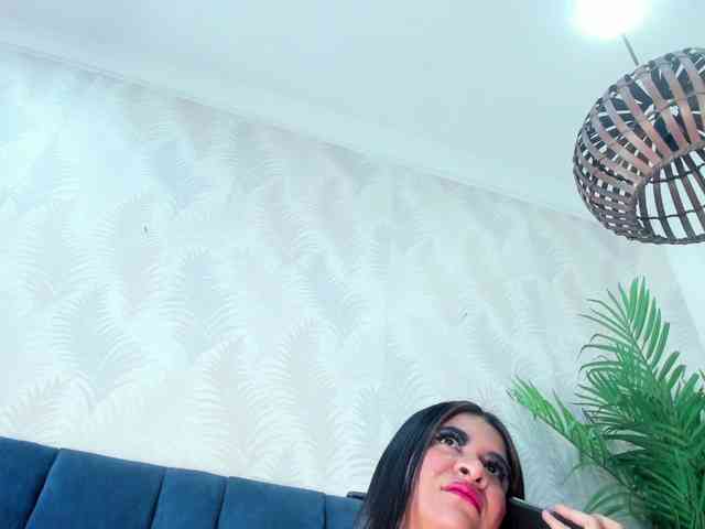 Pretty-BigBoobs webcam