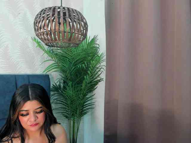 Pretty-BigBoobs webcam
