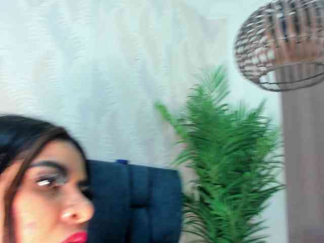 Pretty-BigBoobs webcam