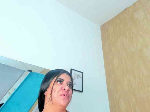 Pretty-BigBoobs webcam