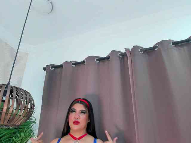 Pretty-BigBoobs webcam