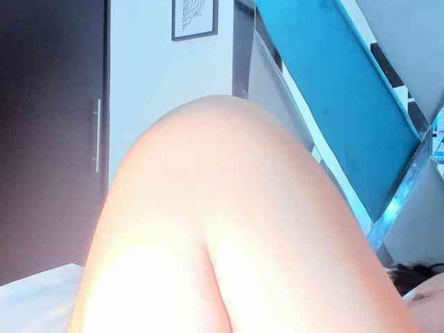 Pretty-BigBoobs webcam