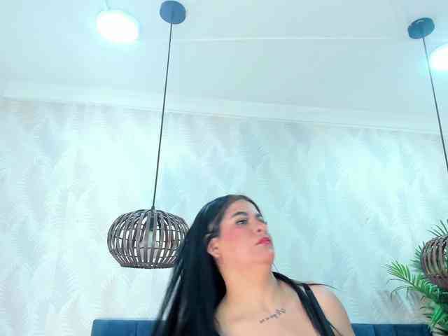 Pretty-BigBoobs webcam