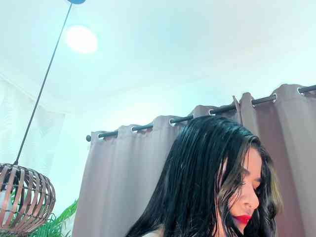 Pretty-BigBoobs webcam