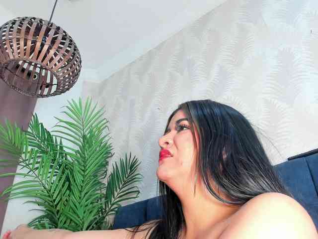 Pretty-BigBoobs webcam