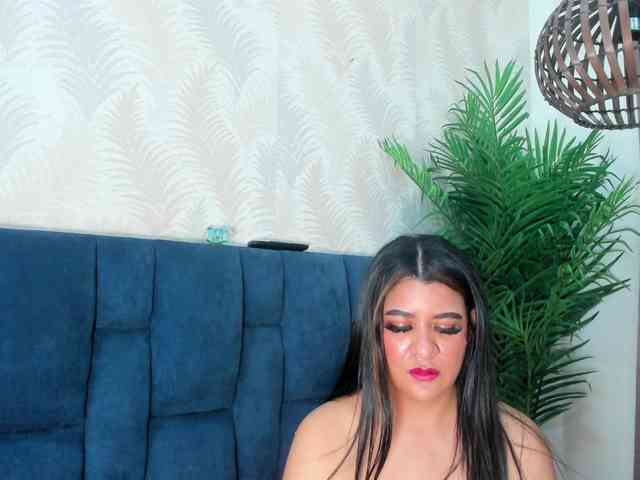 Pretty-BigBoobs webcam