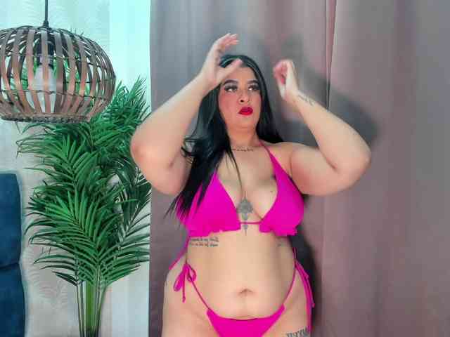 Pretty-BigBoobs webcam