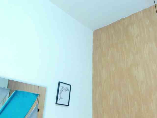 Pretty-BigBoobs webcam