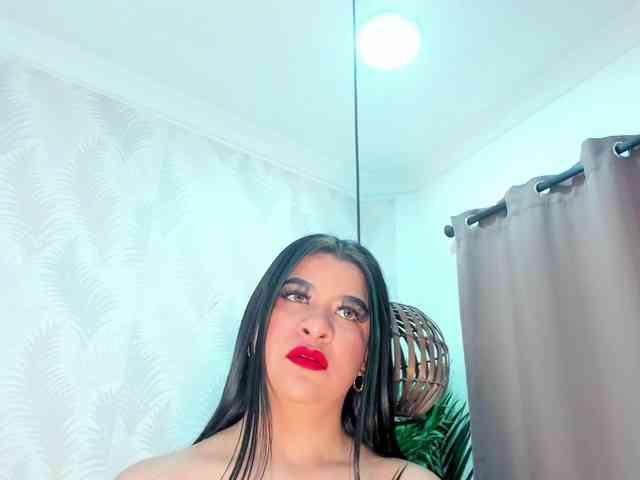 Pretty-BigBoobs webcam